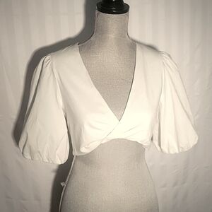 Forever 21 White V-Neck Cropped Knot Front with Puffy Sleeves Blouse, Size: M